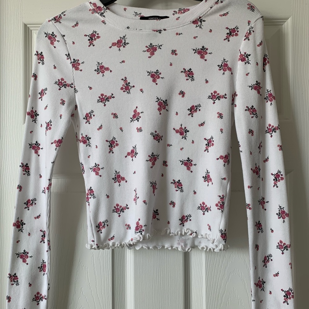 NEVER WORN Forever 21 long sleeve floral shirt